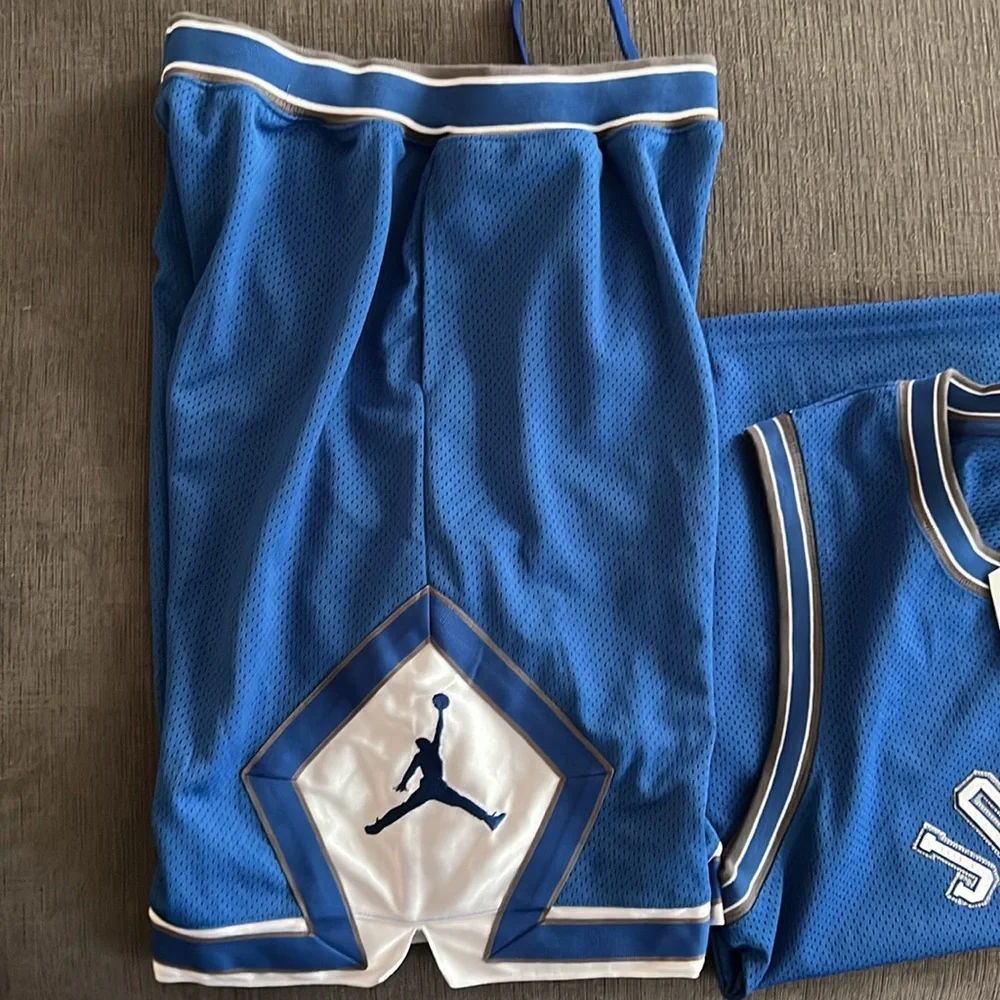NWT Boys Jordan Retro 20th Anniversary Basketball Set Sz XL Top L Shorts (16/18)